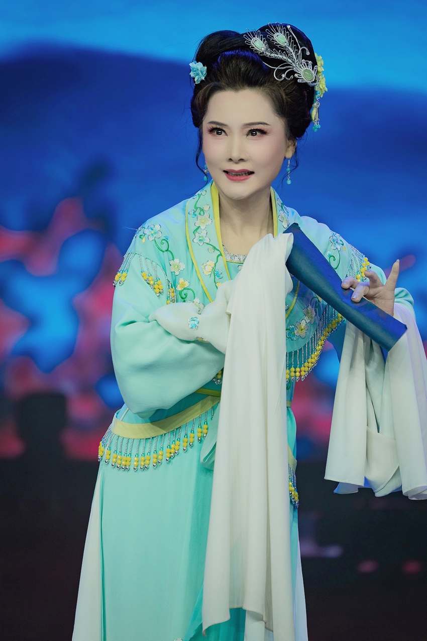 影視演員 何賽飛.jpg