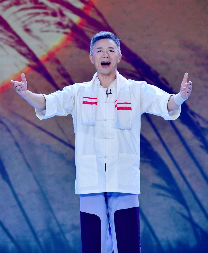 歌唱家 王宏偉.jpg