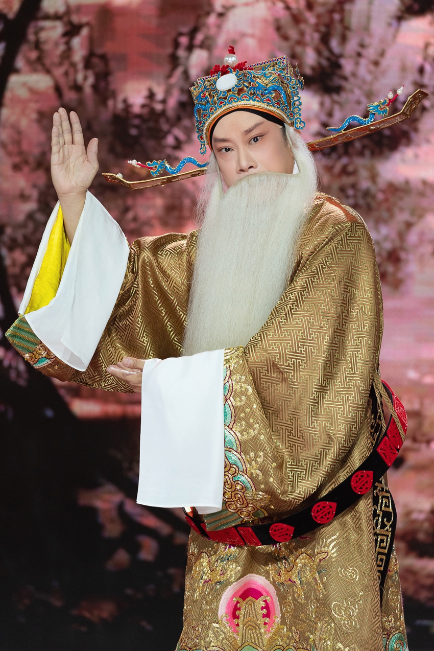 節目主持人 趙保樂.jpg